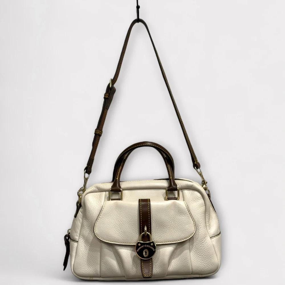 ⭐️⭐️SOLD⭐️⭐️ Dooney & Bourke Samba Leather Square Pocket Lock Satchel_2